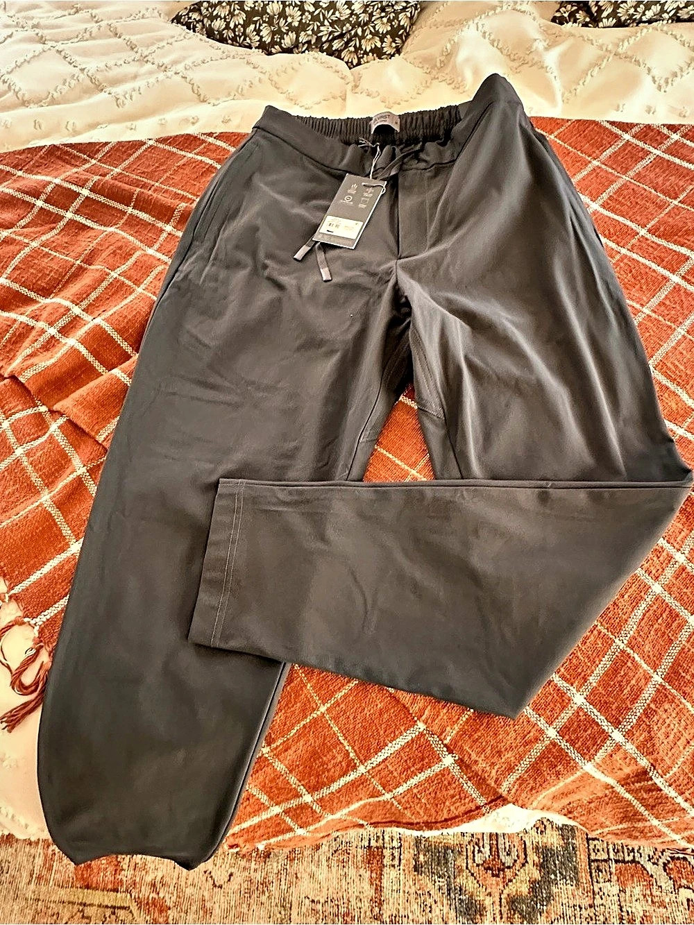 Vuori Meta Elastic Waist Pant Black Pants